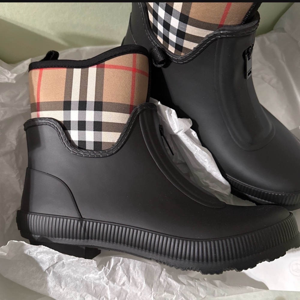 Burberry Black and Tan Kids Rain Boots